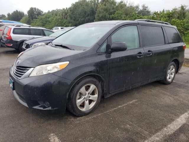 2015 Toyota Sienna LE