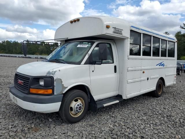 2009 GMC Savana Cutaway G3500