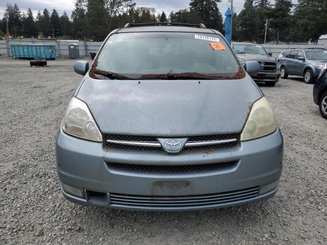 2004 Toyota Sienna XLE