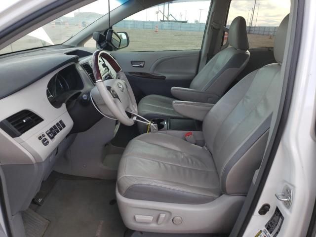 2013 Toyota Sienna XLE