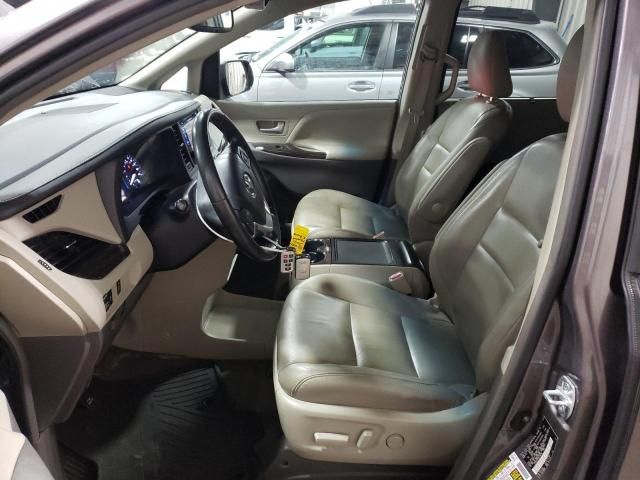 2016 Toyota Sienna XLE