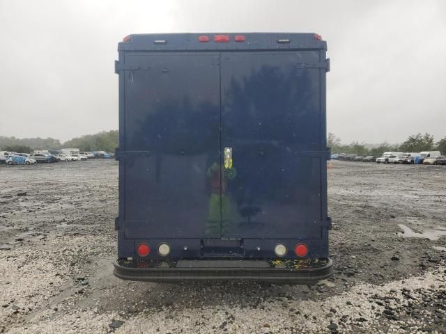 2004 Workhorse Custom Chassis Step Van P42