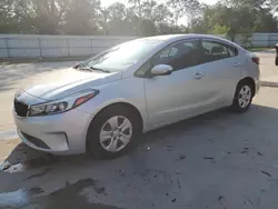 Carros dañados por inundaciones a la venta en subasta: 2017 KIA Forte LX