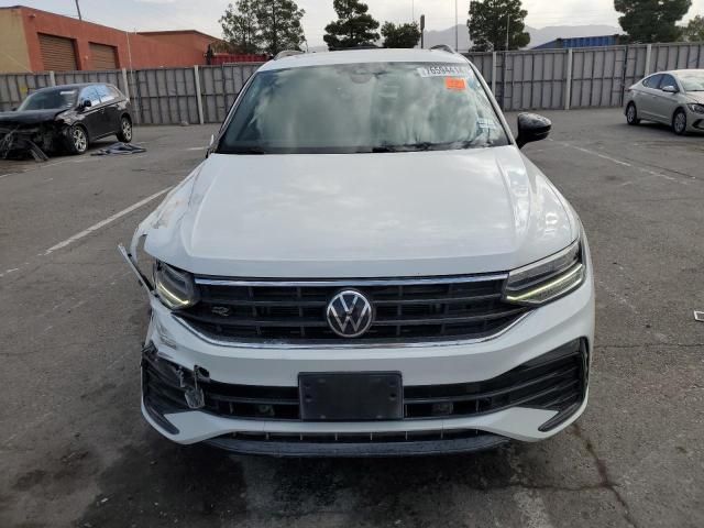 2022 Volkswagen Tiguan SE R-LINE Black