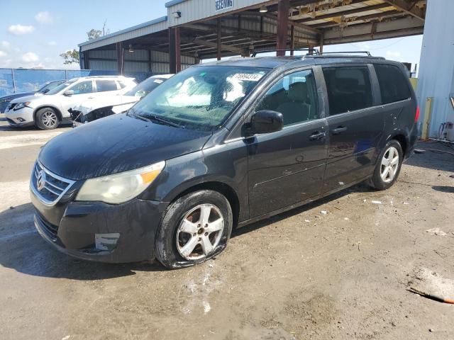 2011 Volkswagen Routan SE