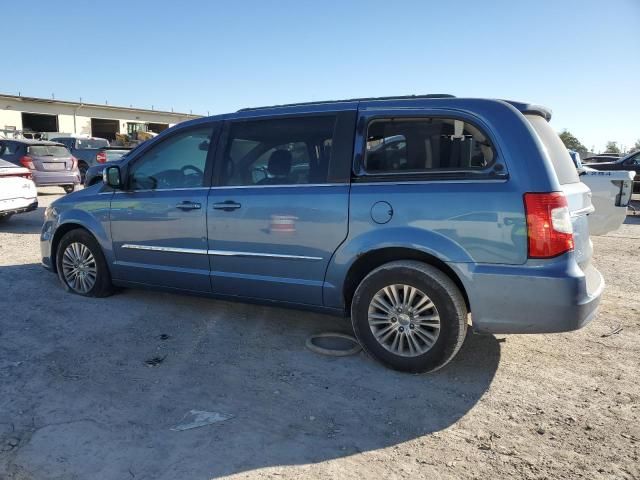 2011 Chrysler Town & Country Touring L