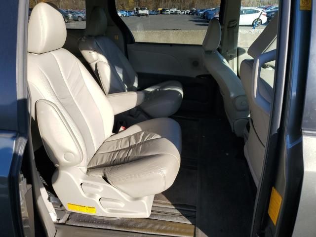 2011 Toyota Sienna XLE