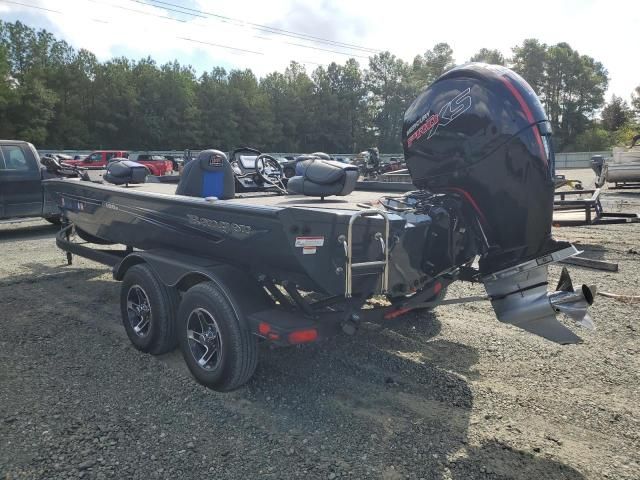 2023 Land Rover Boat