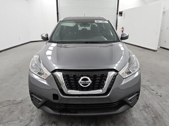 2019 Nissan Kicks S