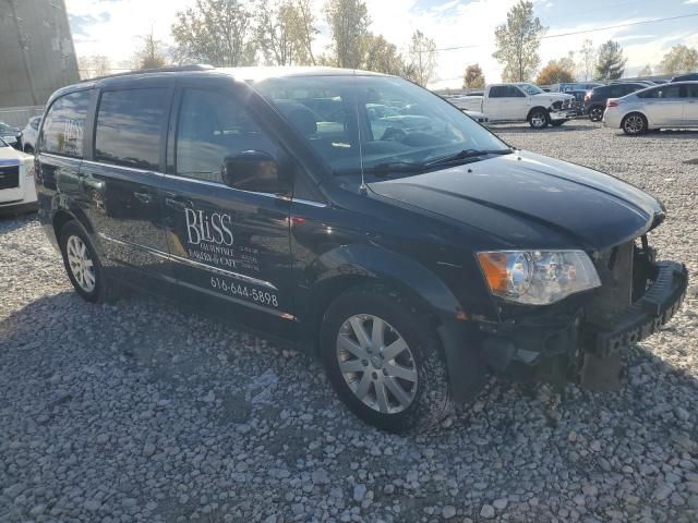 2016 Chrysler Town & Country Touring