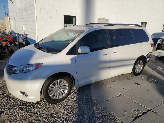 2015 Toyota Sienna XLE