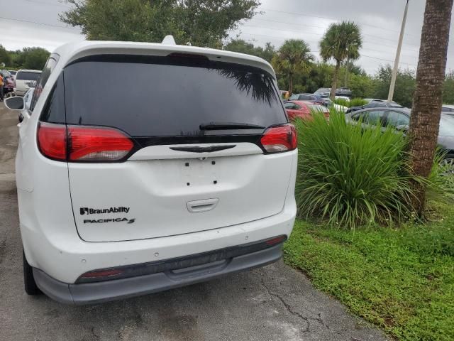 2020 Chrysler Pacifica Touring