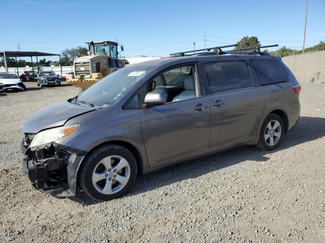 2015 Toyota Sienna LE