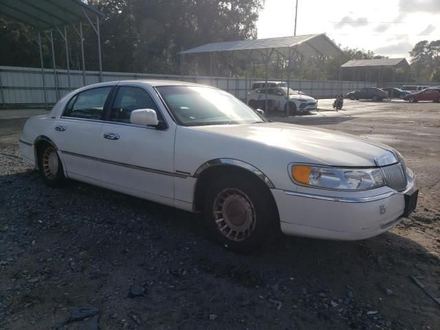 2001 Lincoln Town Car Executive