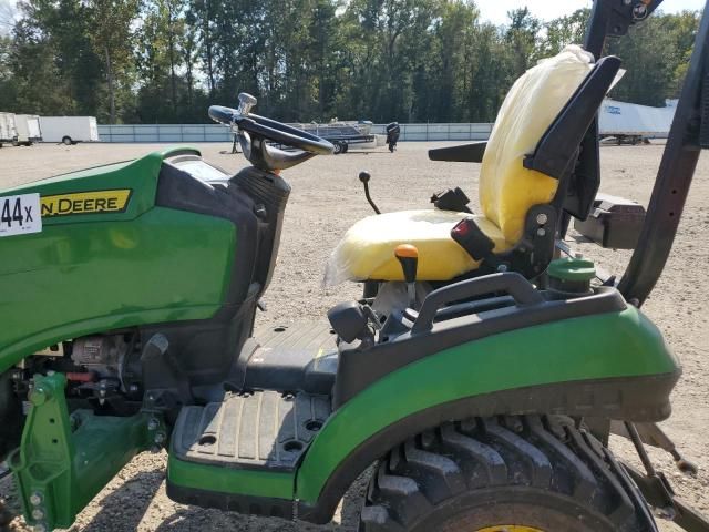 2019 John Deere 1025R