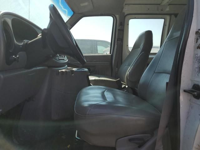 2002 Ford Econoline E350 Super Duty Van