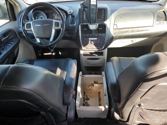 2011 Chrysler Town & Country Touring L