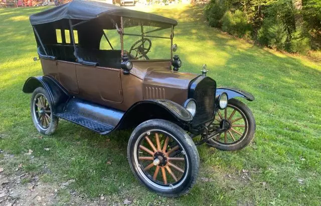 1920 Ford Model T