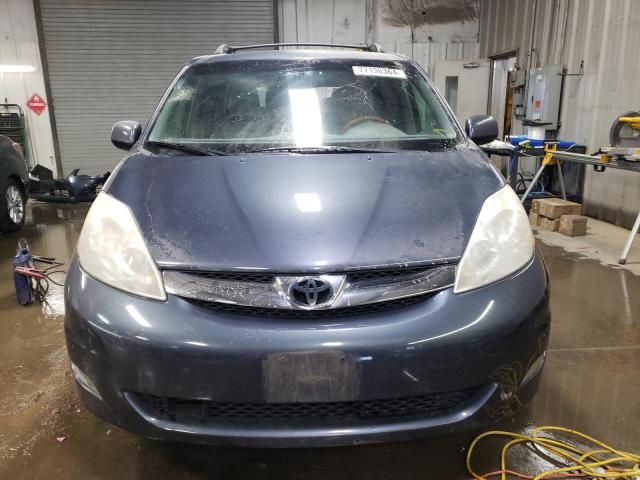 2009 Toyota Sienna XLE