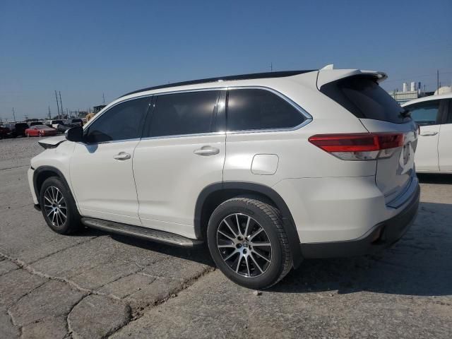 2017 Toyota Highlander SE