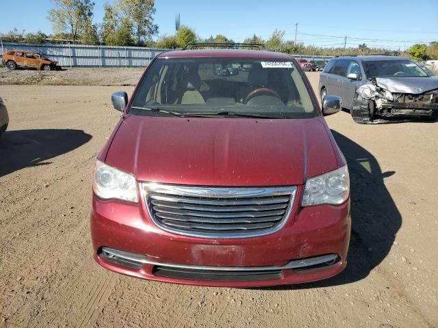 2015 Chrysler Town & Country Limited Platinum