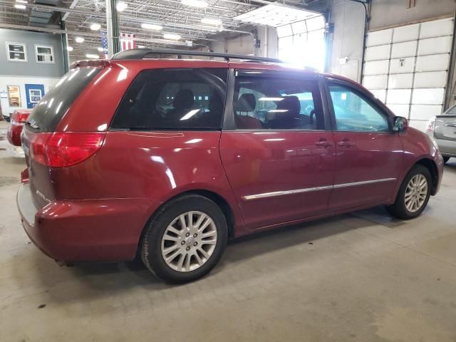 2010 Toyota Sienna XLE