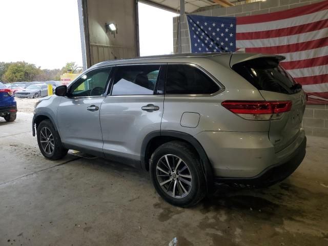 2019 Toyota Highlander SE