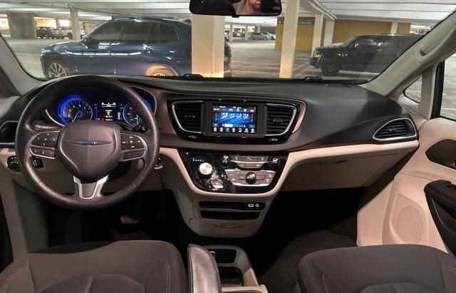 2019 Chrysler Pacifica LX