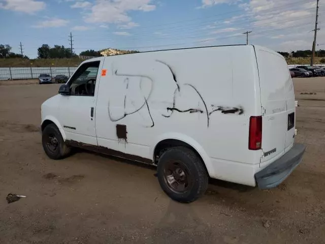 2001 GMC Safari XT