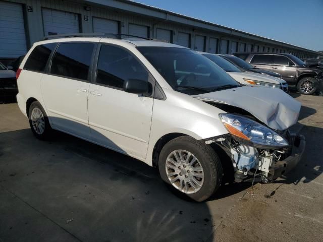 2010 Toyota Sienna XLE