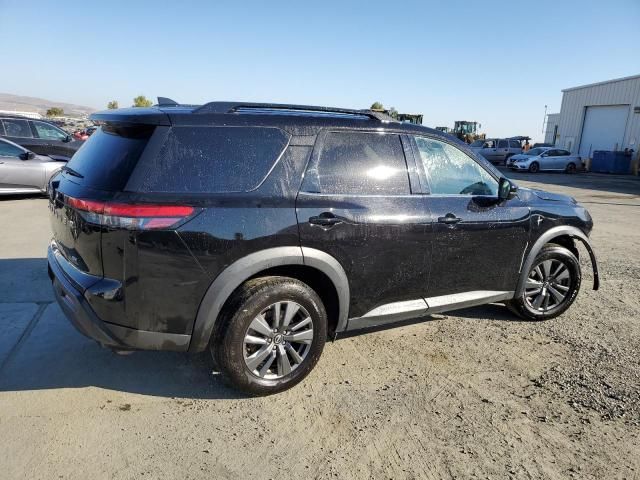 2023 Nissan Pathfinder SV