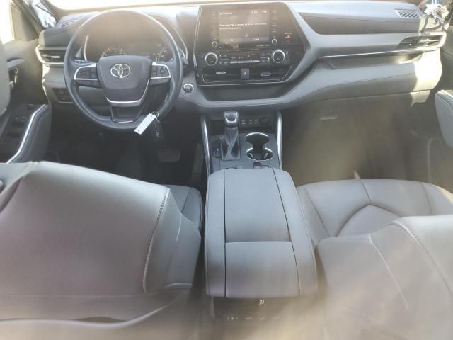 2022 Toyota Highlander XLE