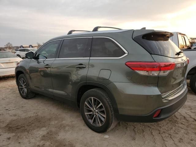 2019 Toyota Highlander SE