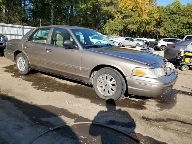 2004 Ford Crown Victoria LX