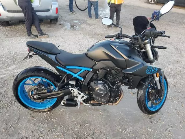 2024 Suzuki GSX800 R