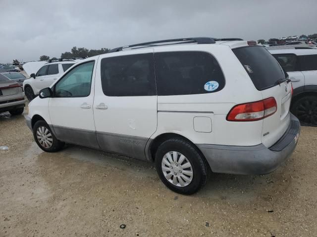 2001 Toyota Sienna LE