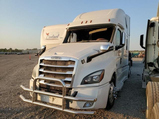 2019 Freightliner Cascadia 126