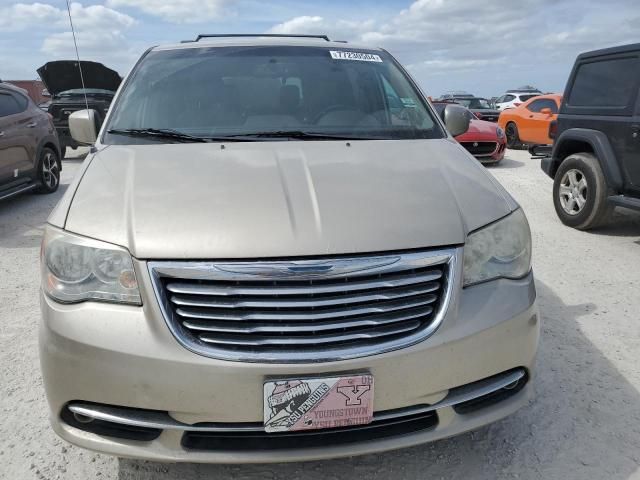 2013 Chrysler Town & Country Touring