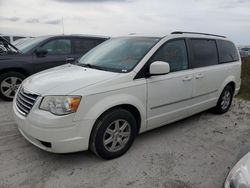 Carros salvage a la venta en subasta: 2010 Chrysler Town & Country Touring