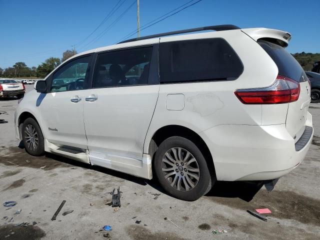 2018 Toyota Sienna XLE