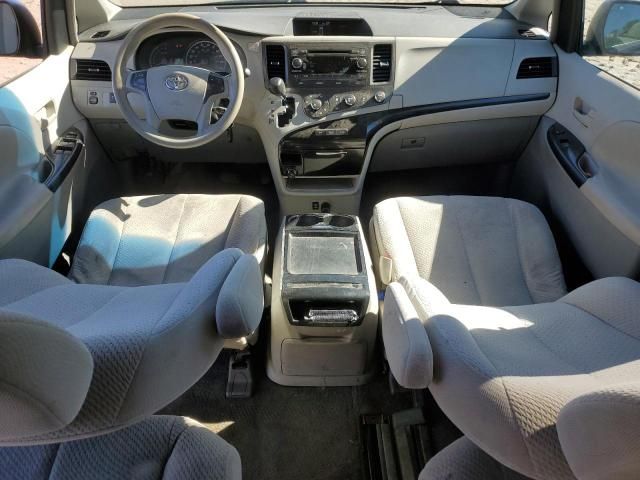 2011 Toyota Sienna LE