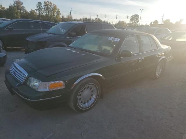 2000 Ford Crown Victoria LX