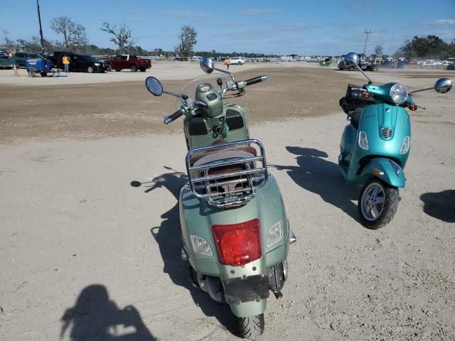 2007 Vespa GTS 250