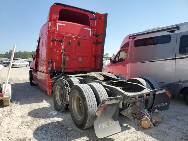 2021 Freightliner Cascadia 126