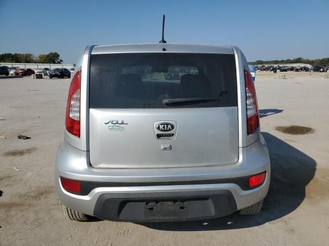 2013 KIA Soul +