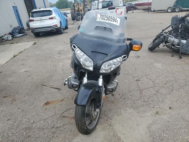 2004 Honda GL1800