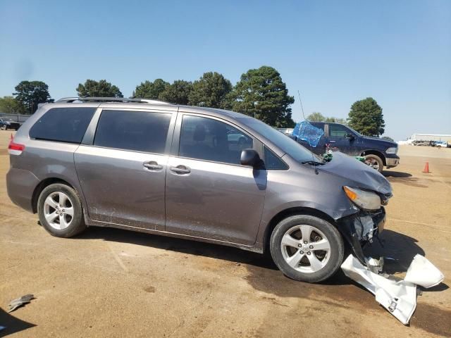 2013 Toyota Sienna LE