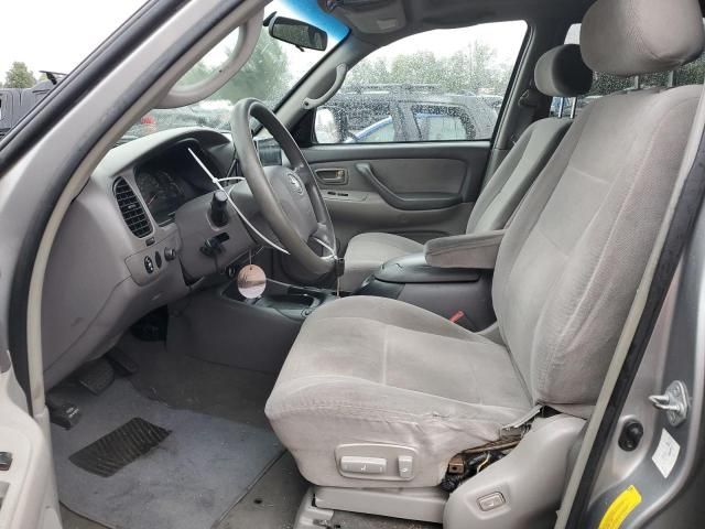 2004 Toyota Sequoia SR5