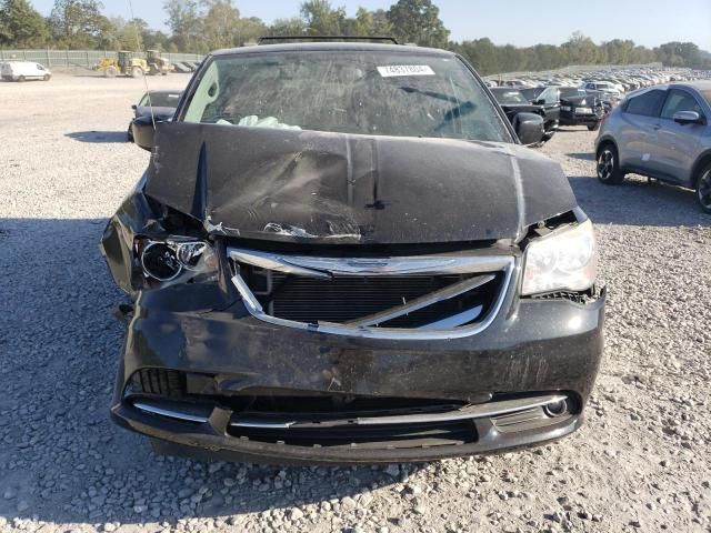 2013 Chrysler Town & Country Touring