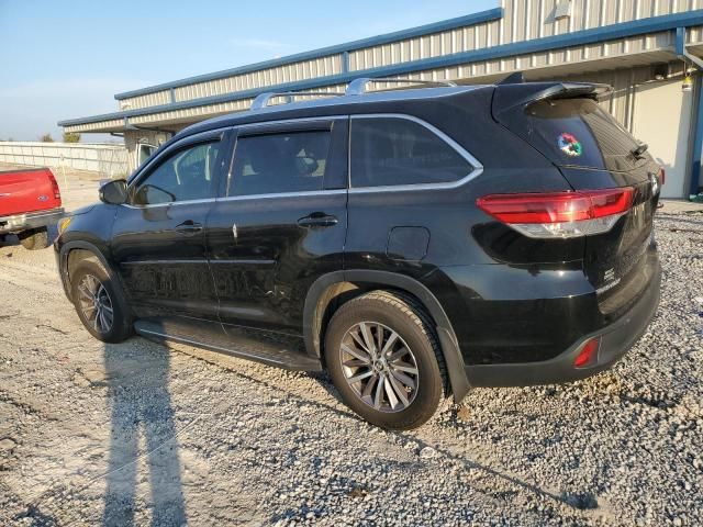 2017 Toyota Highlander SE